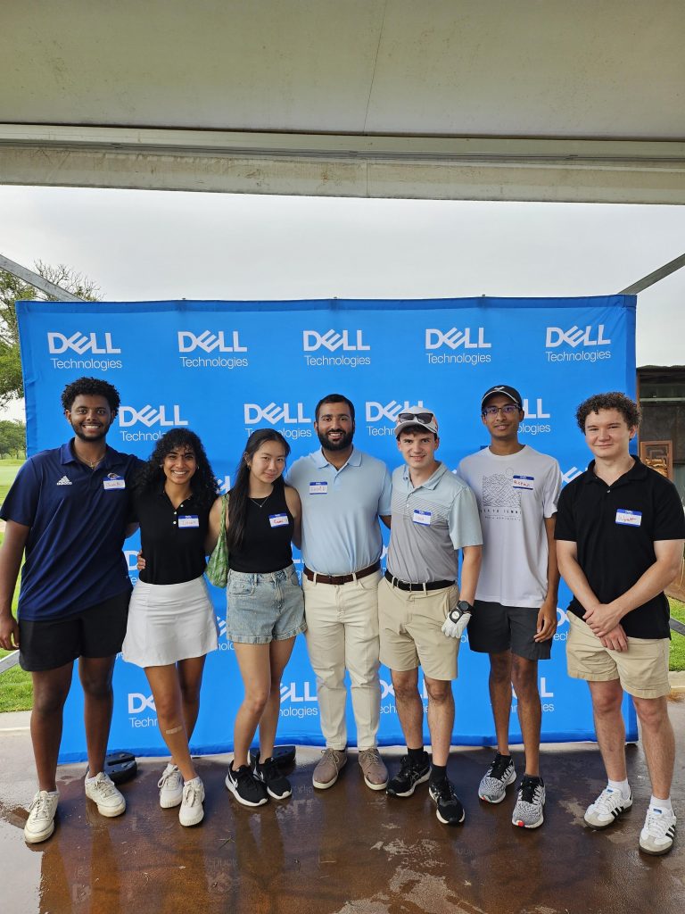 Isha Bhandari and Dell associates posing for a picture