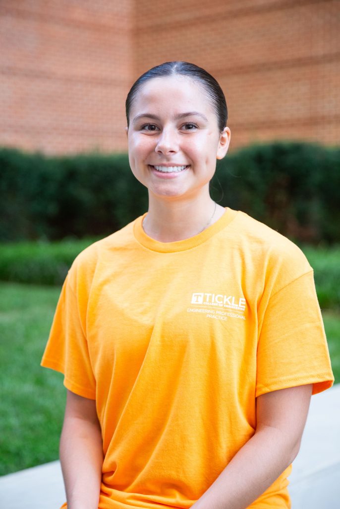 Headshot of Amanda Knutson
